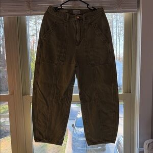 Universal Thread High-Rise Women's Jeans in Olive Green